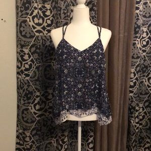 Maurices strappy tank with key hole in back